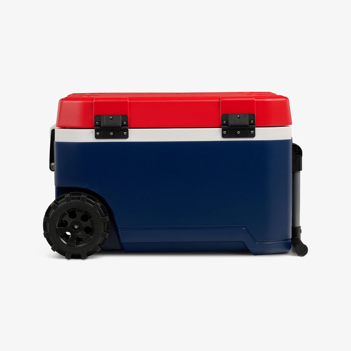 trailmate-75-qt-roller-cooler-e9 00035111-BK.jpg