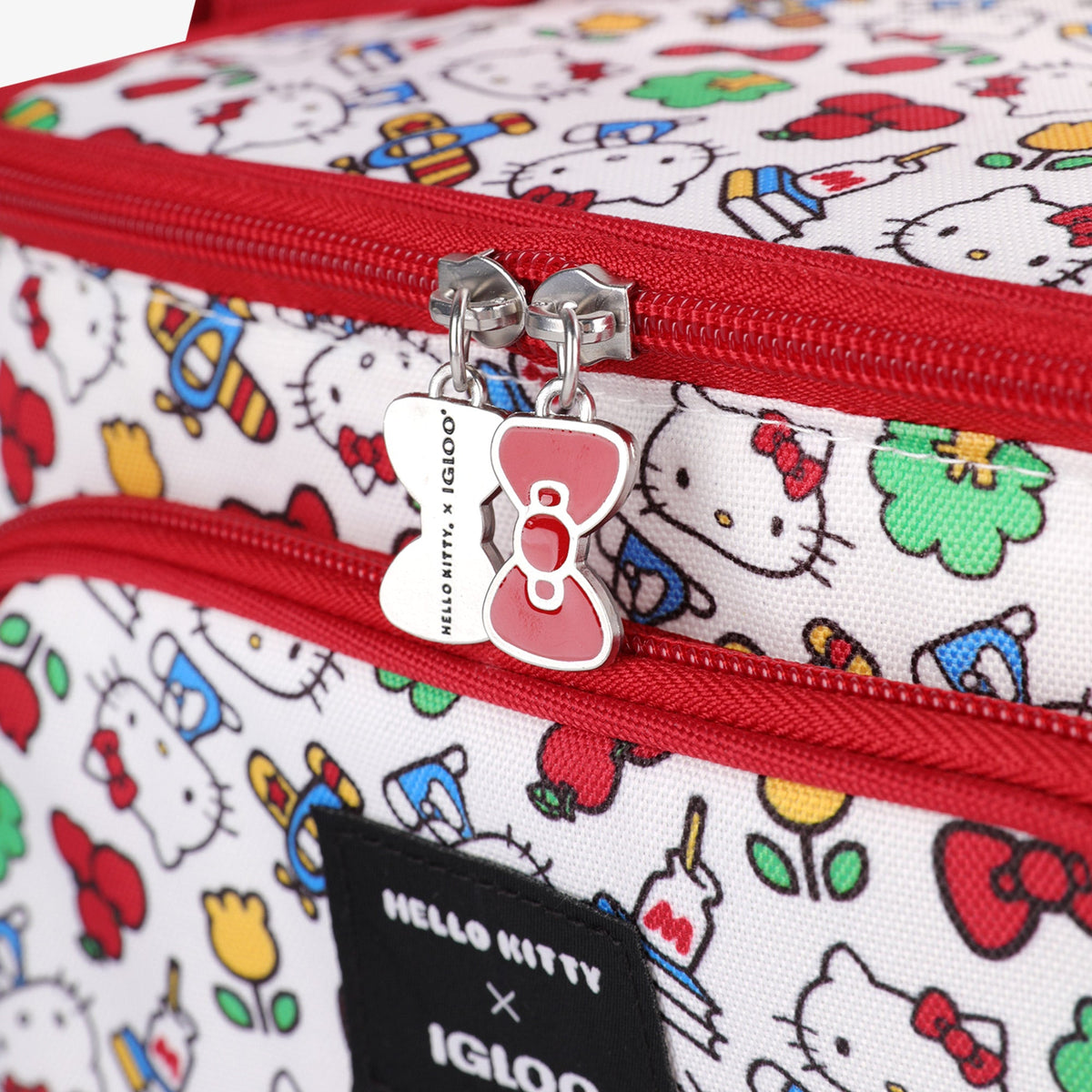 hello-kitty-square-lunch-cooler-bag-k2 00048910-C8.jpg